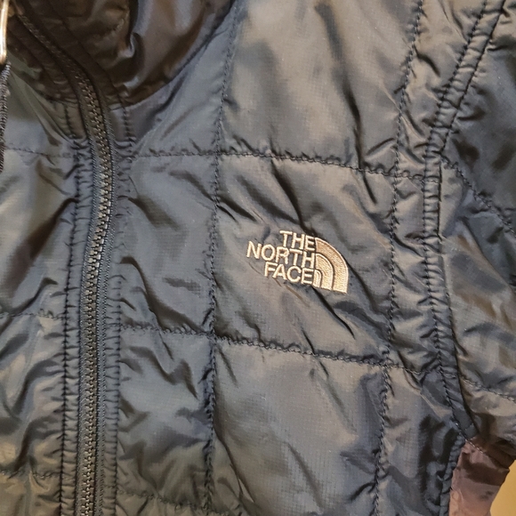 The North Face Jacket - Picture 4 of 6